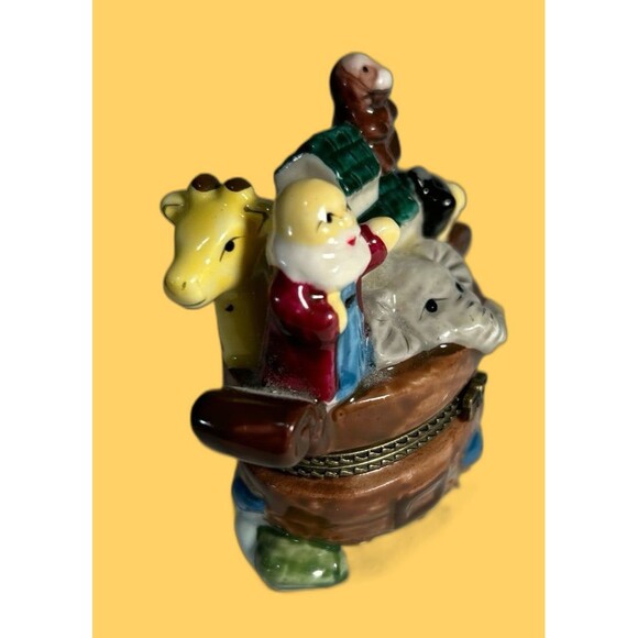 Noah's Ark ceramic hinged Trinket Box - Picture 5 of 6